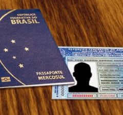Justiça suspende passaporte e CNH de inadimplente