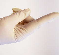 Empresas são condenadas por etiquetar pertences íntimos e expô-los a outros empregados