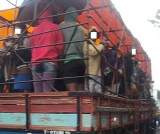 Empresa é condenada por transportar empregado em caminhão com número insuficiente de cintos de segurança