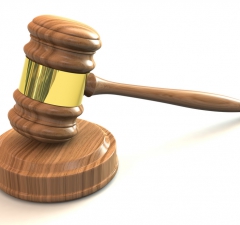 Bebê ganha na justiça cirurgia para tratamento de doença rara