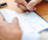 Caixa e Sicoob não têm responsabilidade de conferir assinaturas de cheque endossado