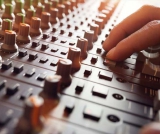 Operador de áudio sem registro profissional consegue enquadramento como radialista