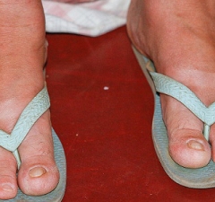 Juiz que barrou audiência, porque lavrador usava chinelo terá de pagar R$ 12 mil