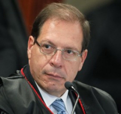 TSE suspende propaganda que relaciona Bolsonaro à tortura