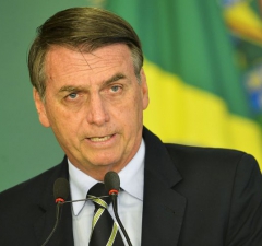 Bolsonaro promete e cumpre: agora todo cidadão de bem pode ter arma em casa para se defender
