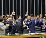 Rodrigo Maia é eleito de novo presidente da Câmara