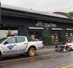 PF prende homem por clonar placa de viatura da Receita Federal
