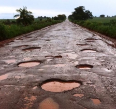 Morte por causa de buraco na rodovia gera indenização de R$ 70 mil
