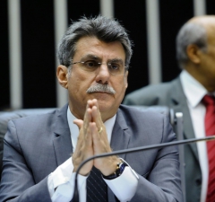 Ex-senador Romero Jucá é denunciado por corrupção