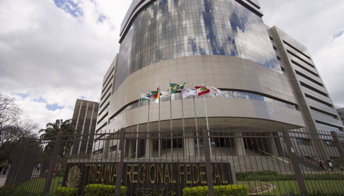 Face e Whats são multadas em R$ 23 milhões por descumprir ordem judicial