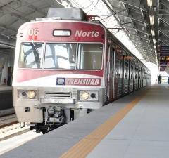 Idosa que sofreu queda em estação do Trensurb receberá indenização