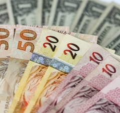 Exportar mercadoria sem contrato de câmbio não configura crime de evasão de divisas