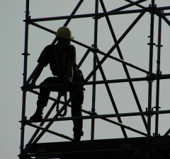 Mantida indenização a família de trabalhador que morreu ao cair de andaime em usina no PR